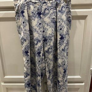 Floral Print Pants in Blue and White and navy top